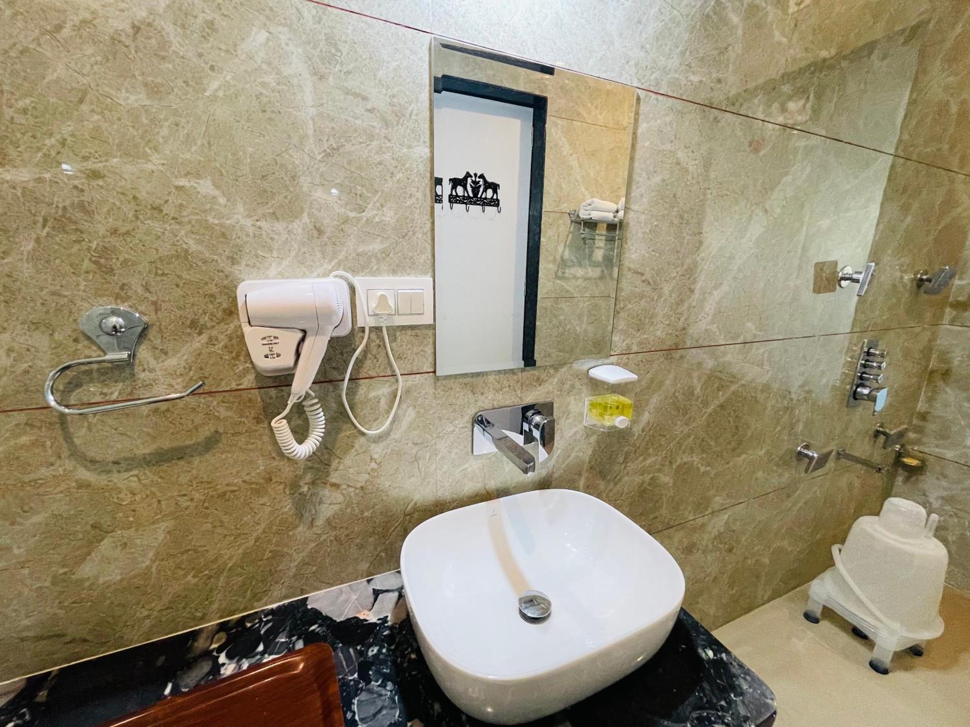 Dev Villa Resort Rajsamand Extérieur photo
